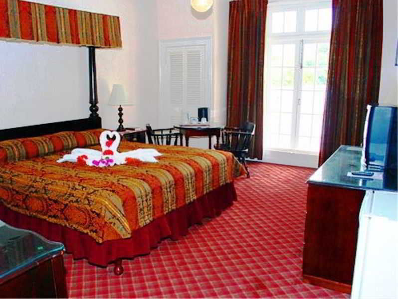 Four Seasons Hotel Kingston Room photo